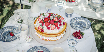 Käsekuchen mit Erdbeeren aus der Conditorei Coppenrath & Wiese