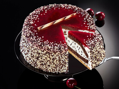 Stracciatella-Krisch-Torte